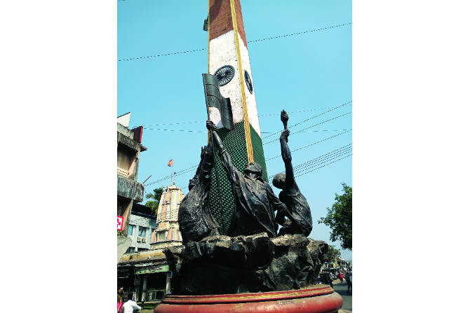 देखभाल दुरुस्तीची मागणी करूनही त्याकडे नगर परिषदेचे दुर्लक्ष होत असल्याने नागरिकांमध्ये नाराजी आहे.