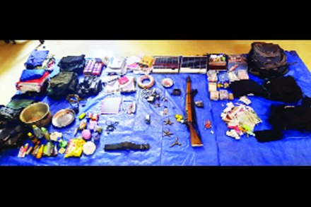 खोंब्रामेंढा-हेटाळकसाच्या जंगलात नक्षल-पोलीस चकमक