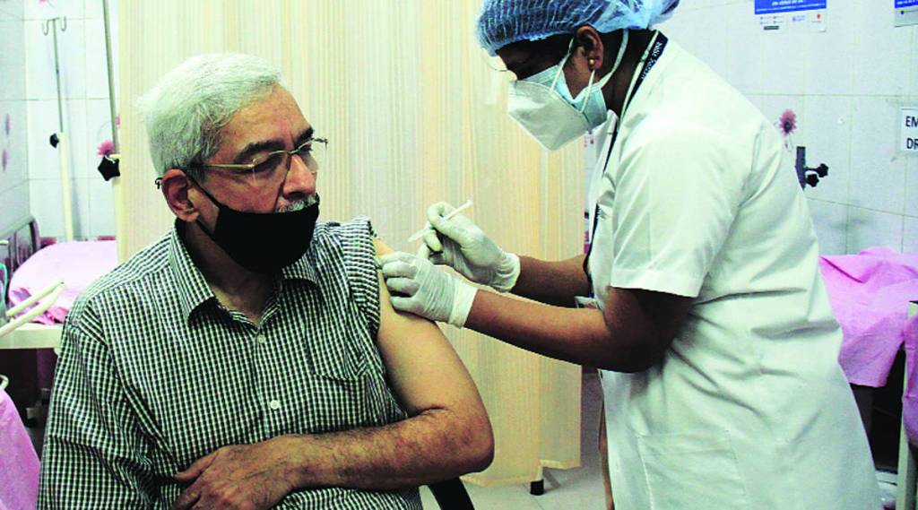 या टप्प्यात ४५ ते ६० वर्षांपर्यंत सहव्याधी असलेल्या व्यक्तींना लस देण्याचे आदेश केंद्र शासनाने दिले आहेत. 