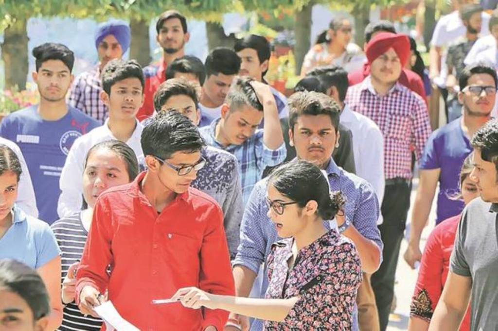 (विद्यार्थ्यांचं संग्रहित छायाचित्र)