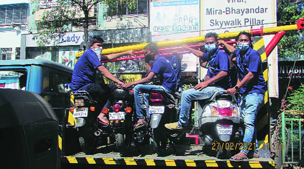 जागाच निश्चित नाही तर वाहने  उभी कुठे करायची असा संतप्त प्रश्न वाहन चालक-मालकांनी प्रशासनासमोर उपस्थित केला आहे. 