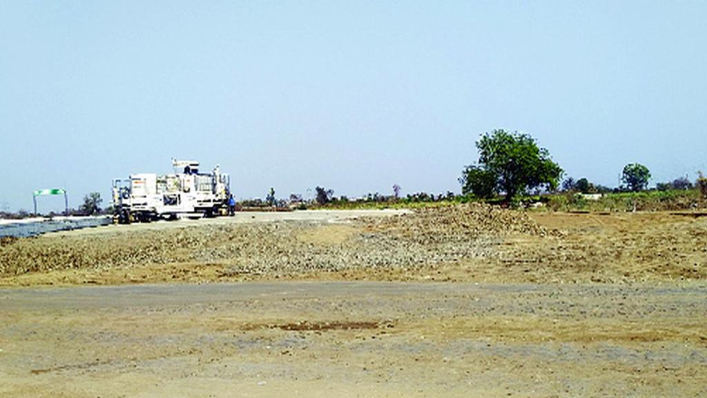 नागपूरजवळील महामार्गाचे प्रारंभस्थळ.