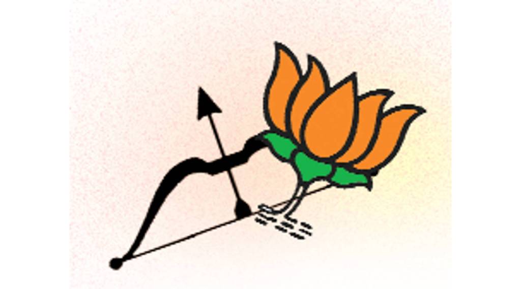 महापालिकेत गेल्या दोन दशकांपेक्षा अधिक काळ सत्तापदी राहिलेल्या शिवसेना आणि भाजप या दोन जुन्या मित्रपक्षांमध्ये दररोज कोणत्या ना कोणत्या मुद्दय़ावरून कलगीतुरा रंगू लागला आहे.