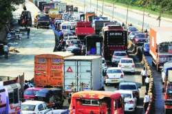 महामुंबईच्या वेशीवर पाच दिवसांपासून कोंडी