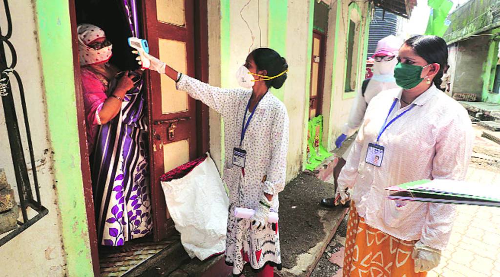 जिल्ह्य़ात करोनाचा संसर्ग वाढू लागल्यानंतर हे रुग्णालय उपचारासाठी अपुरे पडू लागले. त्यामुळे महापालिकांनी त्यांच्या हद्दीतील काही मोठी खासगी रुग्णालये ताब्यात घेऊन ती कोविड रुग्णालये म्हणून घोषित केली.