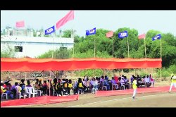 क्रिकेट सामने, लग्नसमारंभ जोमात