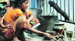 ‘उज्ज्वला योजना’ पुन्हा चुलीवर