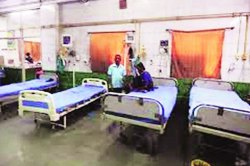 ४१२ प्रतिबंधित क्षेत्रे; दहापेक्षा अधिक रुग्ण असलेले एक ठिकाण