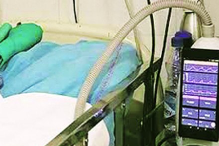 प्राणवायूसज्ज खाटांसाठी धावपळ
