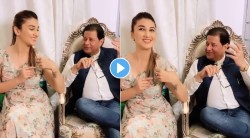 अनूप जलोटांनी जसलीनसाठी गायलं रोमॅण्टिक गाणं ; व्हिडीओ व्हायरल