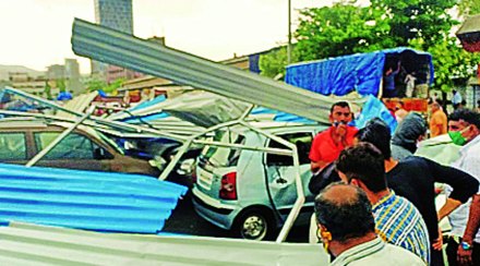 ‘एपीएमसी’लाही पावसाचा फटका ‘एपीएमसी’लाही पावसाचा फटका