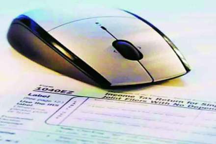 करावे  कर-समाधान : विवरणपत्र भरण्यास मुदतवाढ, पण.. 