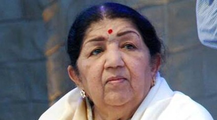 Mother’s Day : “स्वत:चे पोट कसे भरायचे हे मला आईने शिकवले”, लता दीदींनी केला खुलासा