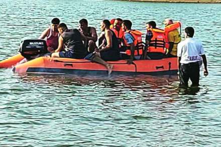रेल्वेमार्गातील पूरस्थितीवर ड्रोन कॅमेऱ्यांद्वारे लक्ष