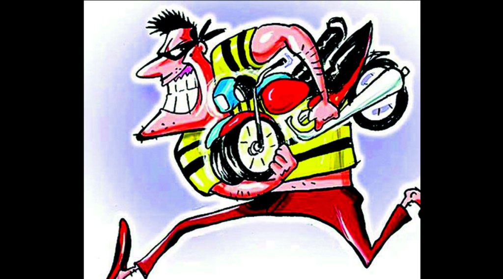 ‘दुचाकी परत देतो, तक्रार मागे घ्या!’