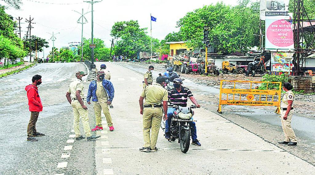 कडक टाळेबंदीला कोल्हापुरात प्रतिसाद, विनाकारण बाहेर पडणाऱ्यांवर कारवाई