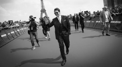 …म्हणून टॉम क्रूजने परत केले तीन गोल्डन ग्लोब पुरस्कार