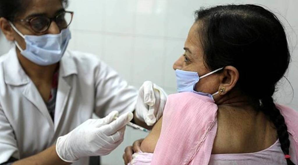 तुटवडय़ामुळे लसीकरणास मर्यादा