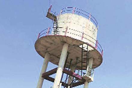 अंबरनाथमध्ये रहिवाशांचा पाण्यासाठी मोर्चा