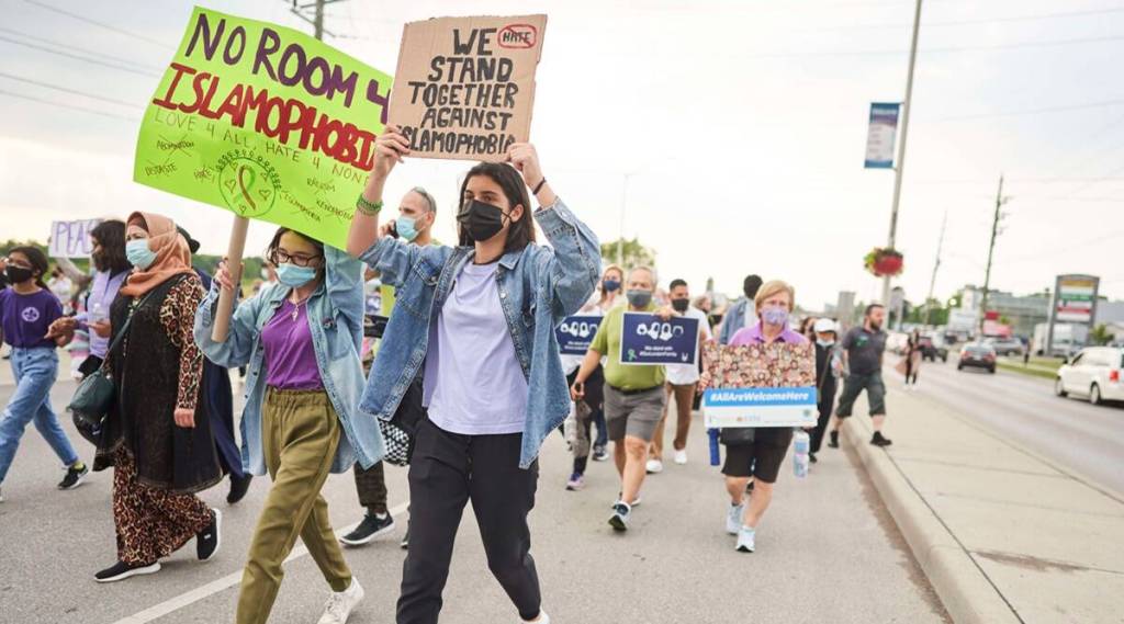 Thousands of citizens take to the streets in support of a Muslim family killed in a truck attack in Canada Thousands of citizens take to the streets in support of a Muslim family killed in a truck attack in Canada