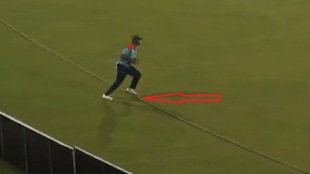 Tamim Iqbal forgets where boundary rope is