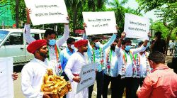 ‘कंत्राट रद्द करून अधिकाऱ्यांना निलंबित करा’