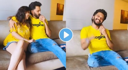 riteish deshmukh thinks he is kissing genelia