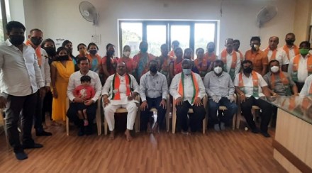 shiv sena corporator joins bjp