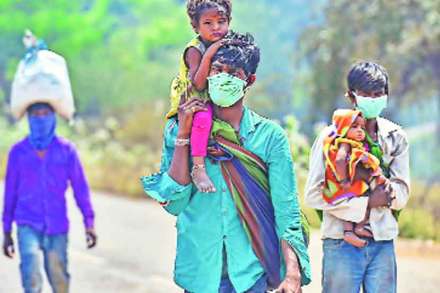 कुपोषणाच्या ‘लाटे’कडे पाहा… कुपोषणाच्या ‘लाटे’कडे पाहा…