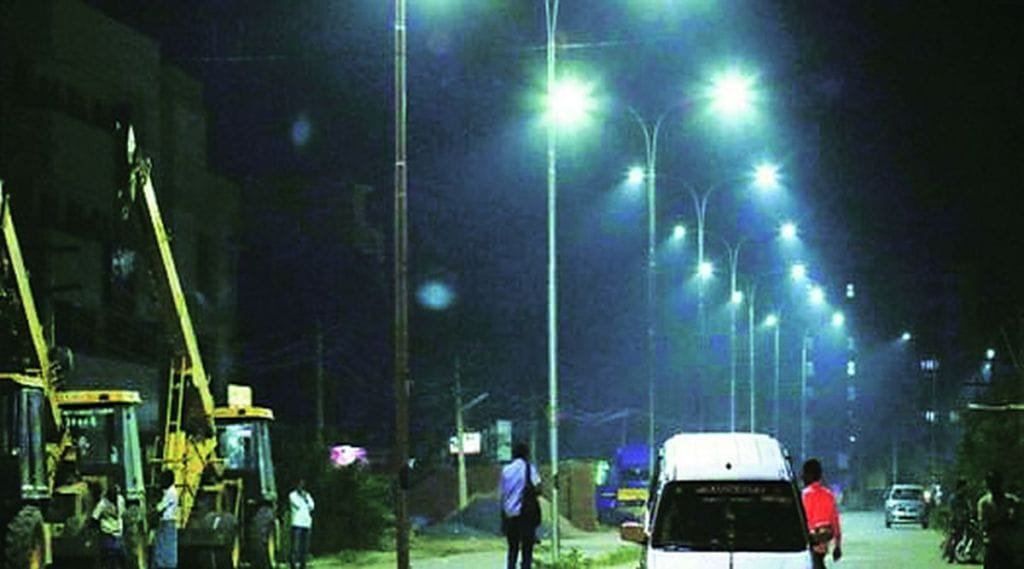 मुख्य रस्ते प्रकाशमान होणार
