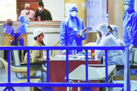 जिल्ह्यातील एकूण करोना रुग्णसंख्येच्या ६५ हजार ७९० रुग्ण वसई-विरार नगरपालिका क्षेत्रात आहेत. जिल्ह्यातील एकूण करोना रुग्णसंख्येच्या ६५ हजार ७९० रुग्ण वसई-विरार नगरपालिका क्षेत्रात आहेत.