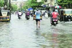 दोन तासांच्या पावसात सखल भाग पाण्याखाली