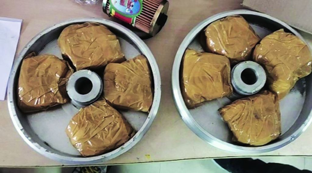 ५० लाखांचे अमली पदार्थ जप्त ५० लाखांचे अमली पदार्थ जप्त