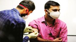 बनावट कागदपत्रांच्या साहाय्याने लस घेण्याचे प्रकार