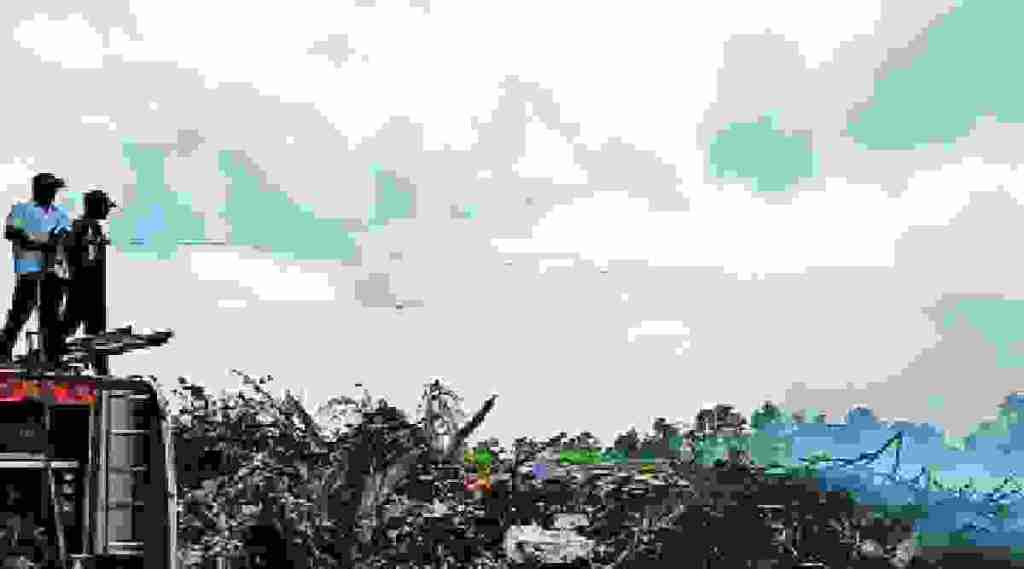 पाचूबंदर कचराभूमीला पुन्हा आग पाचूबंदर कचराभूमीला पुन्हा आग