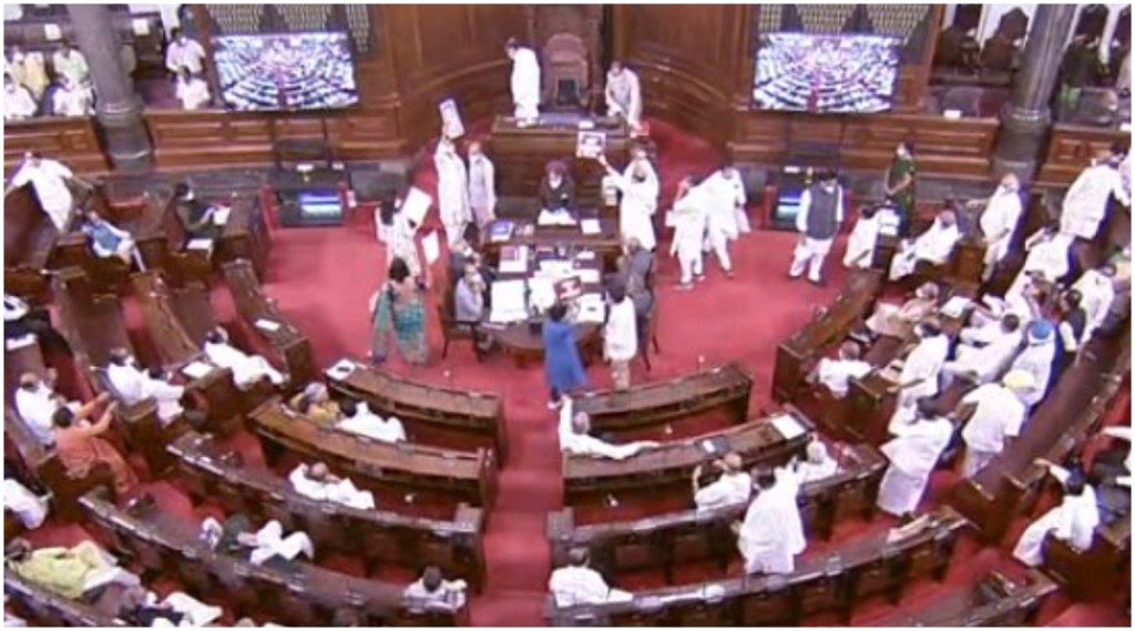 लोकसभेत गोंधळ.. कागदपत्रांची फेकाफेक