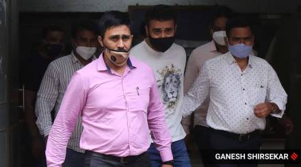 Raj-Kundra-trolled