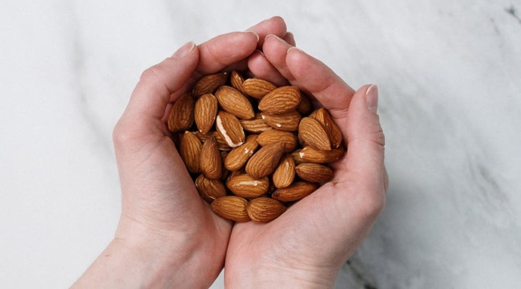 almonds benifits
