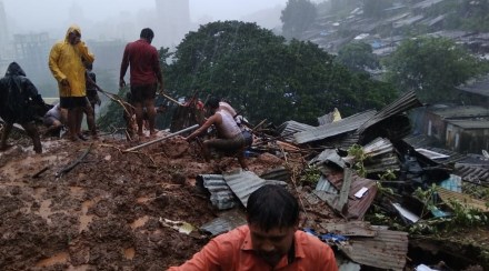 Thane Major accident in Kalava 5 killed as houses collapse Thane Major accident in Kalava 5 killed as houses collapse