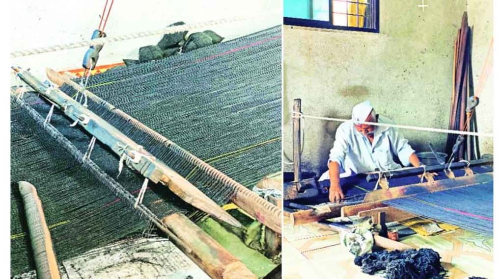 वस्त्रान्वेषी : तुझे घोंगडे येकचि चोख