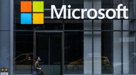 Vaccinated Employees Google Facebook and Microsoft are required to come to the office