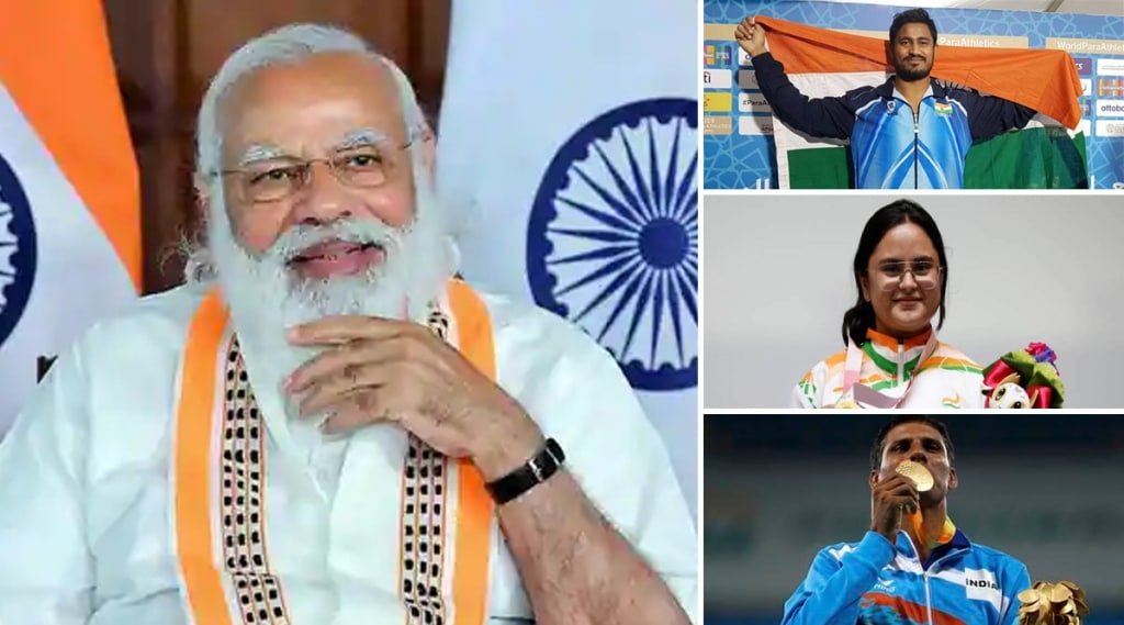 PM-MODI-ON-PHONE