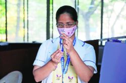 एक दिवसात लससाठा संपला