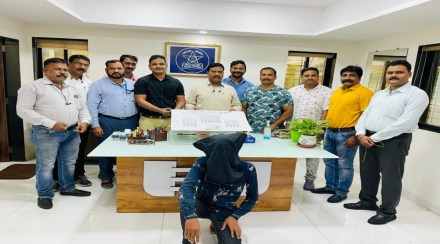 Panvel Crime Branch arrests man for selling covishield vaccine Panvel Crime Branch arrests man for selling covishield vaccine