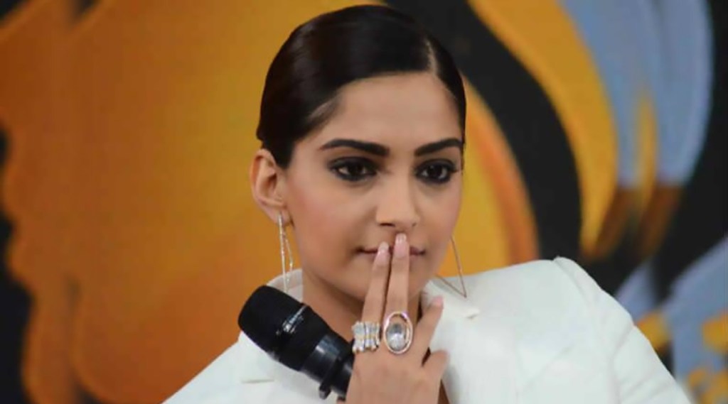 sonam-kapoor-was-paid-only-11-rupees
