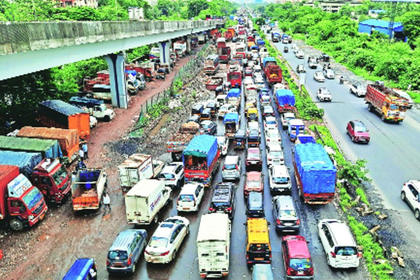 प्रवासी, वाहनचालक वेठीस