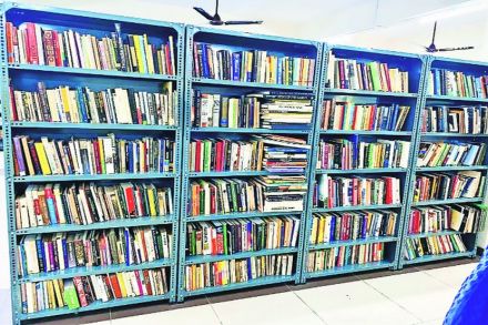 प्राच्यविद्या अभ्यास संस्थेला अमेरिकन संशोधकाकडून ग्रंथांची भेट