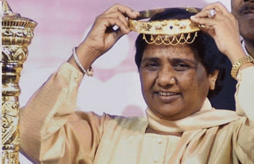बहुजन समाजाच्या उन्नती बाबत उत्साह पाहून कांशीराम यांनी मायावती यांच्याकडे बसपाची कमान सोपवली होती. (PTI Photo)