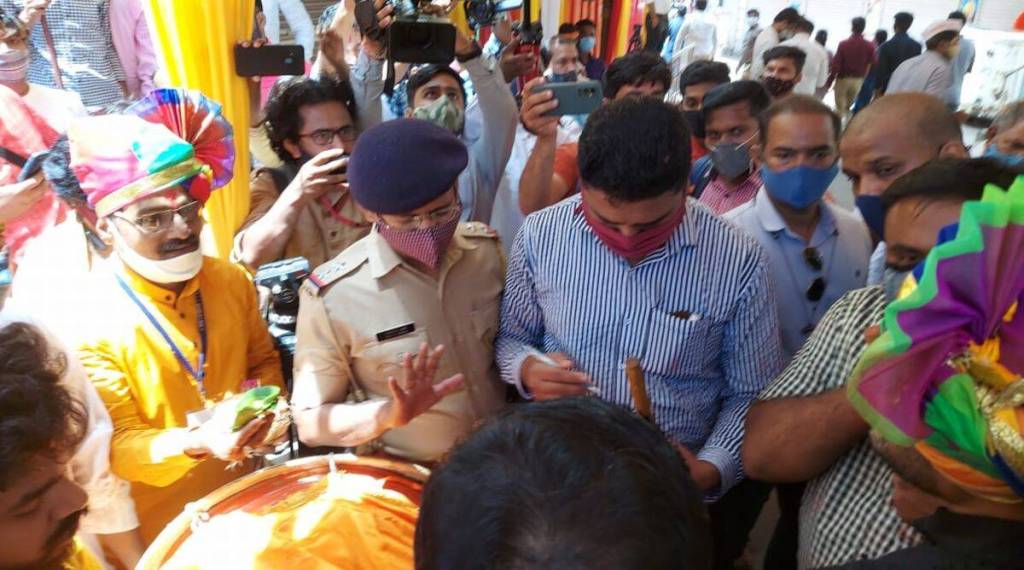 पुणे पोलिसांनी मानाच्या चौथ्या गणपतीचं वादन थांबवलं; ढोल-ताशे जप्त