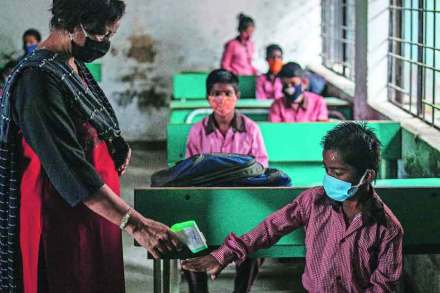 देशातील अनेक राज्यांतील शाळा सुरू